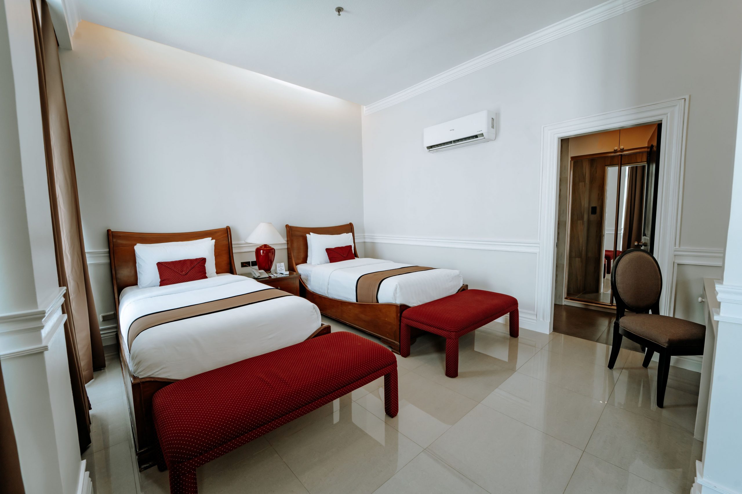 33Penthouse Suite1