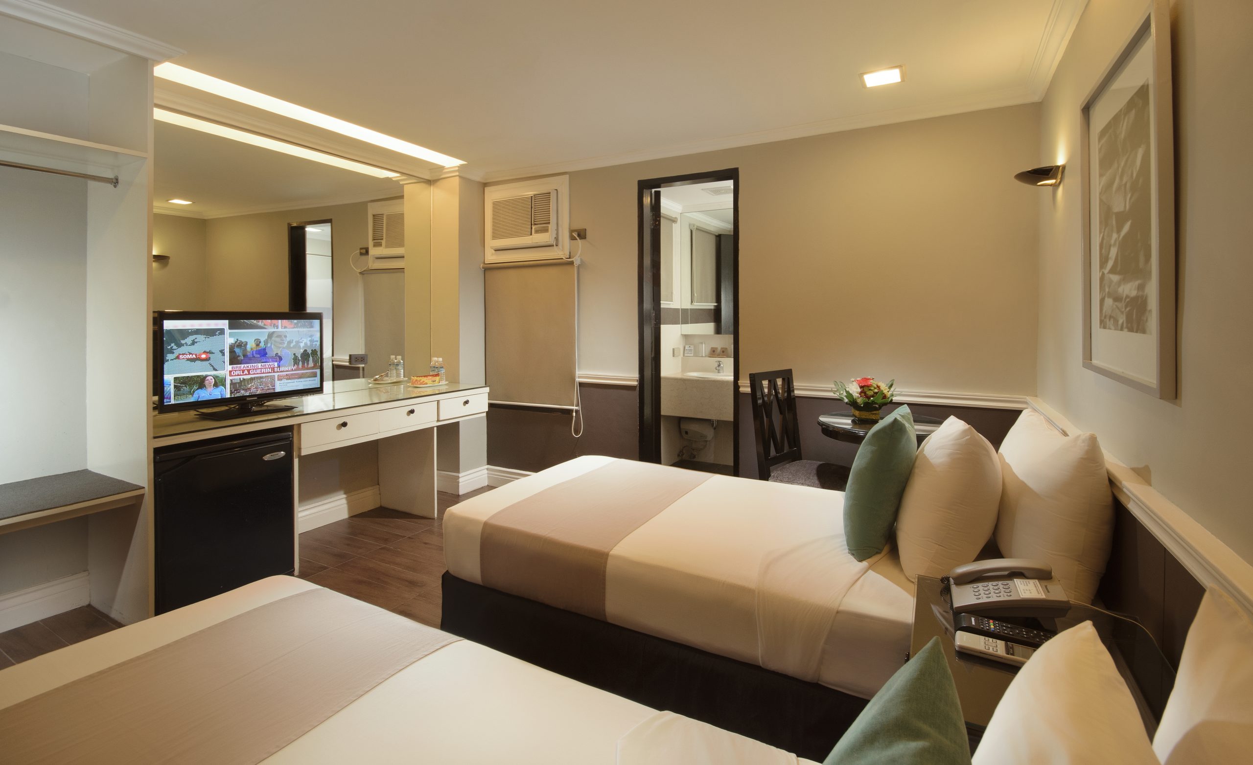 6 Standard Room